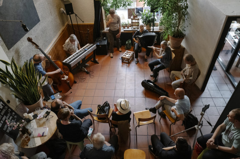 Workshop-concert Tautologos III @ Table ronde of the Soirées Luc Ferrari, Gärbi Biel/Bienne (© Lucas Dubuis)